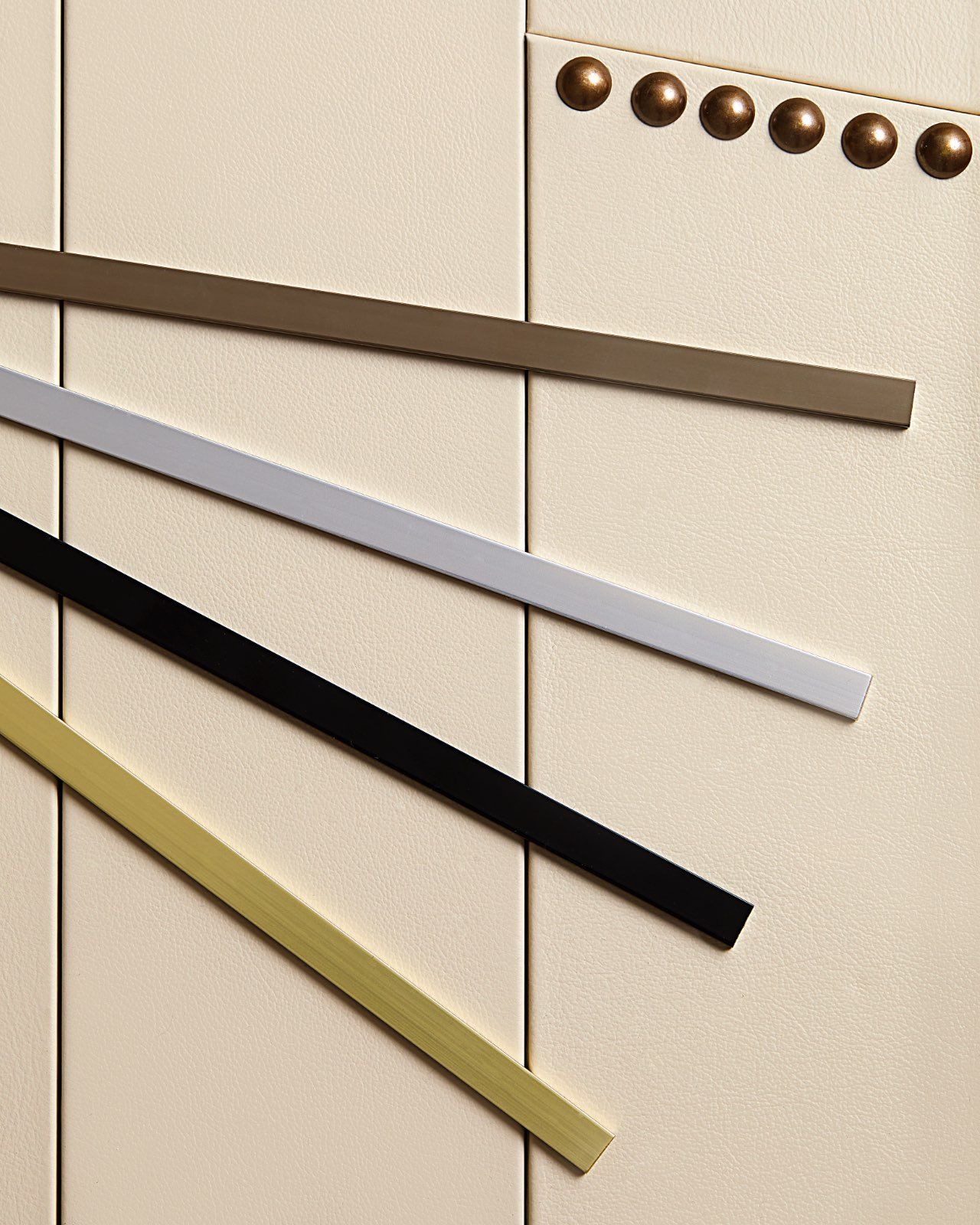 6. Studioart Inserti Metallici E Borchie