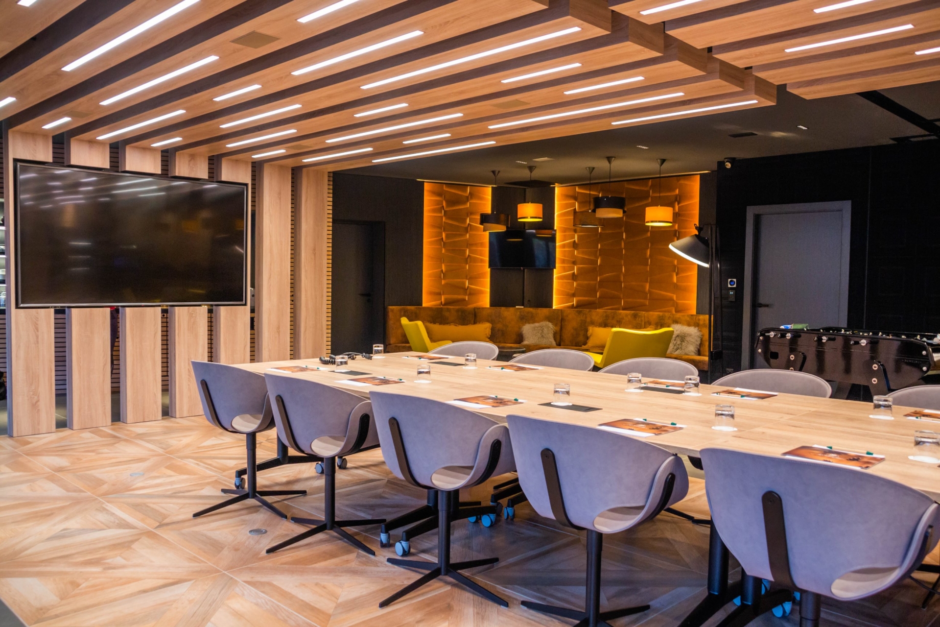 Conference Room Trapezio Urban Caramel 4 Lr
