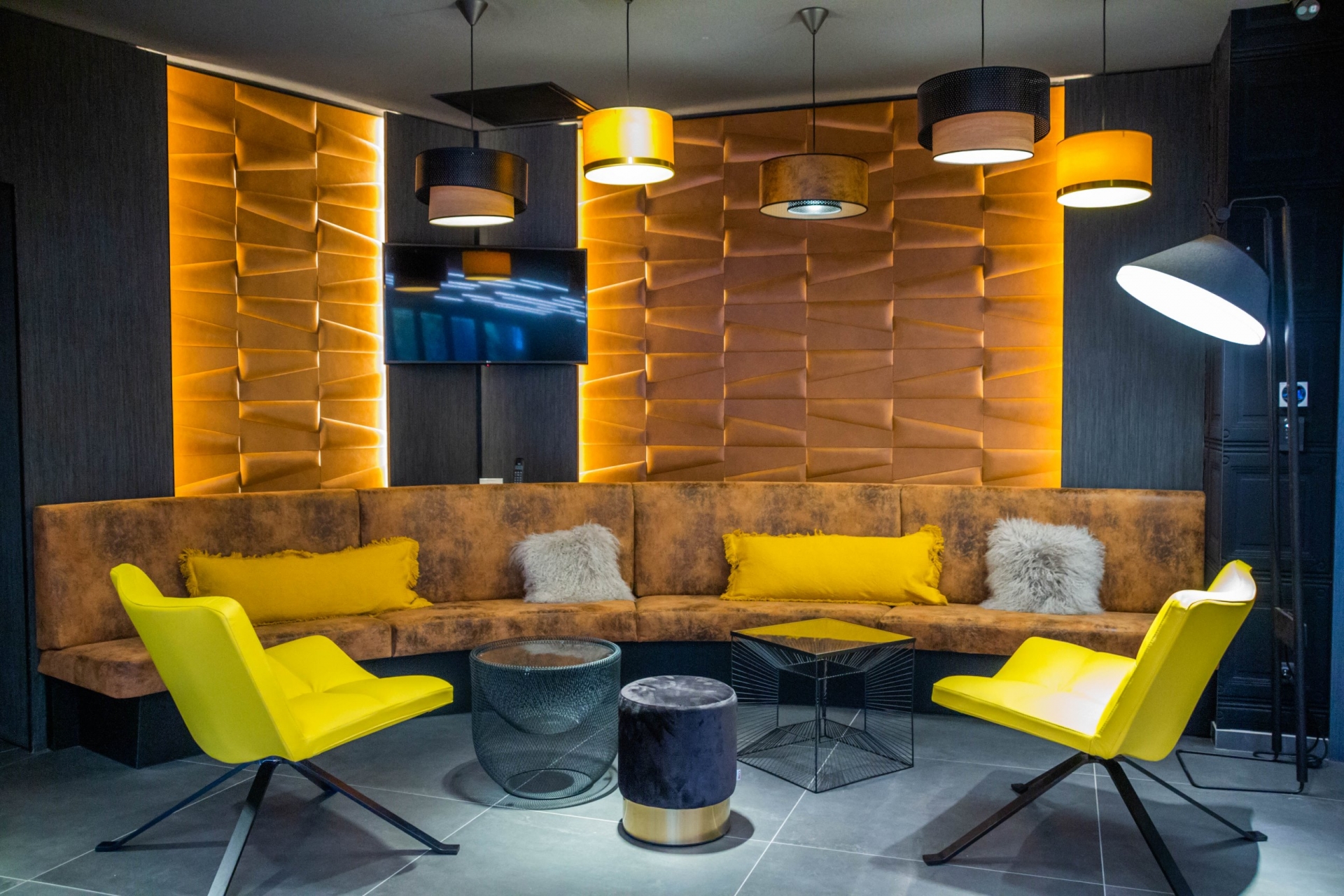 Conference Room Trapezio Urban Caramel Lr
